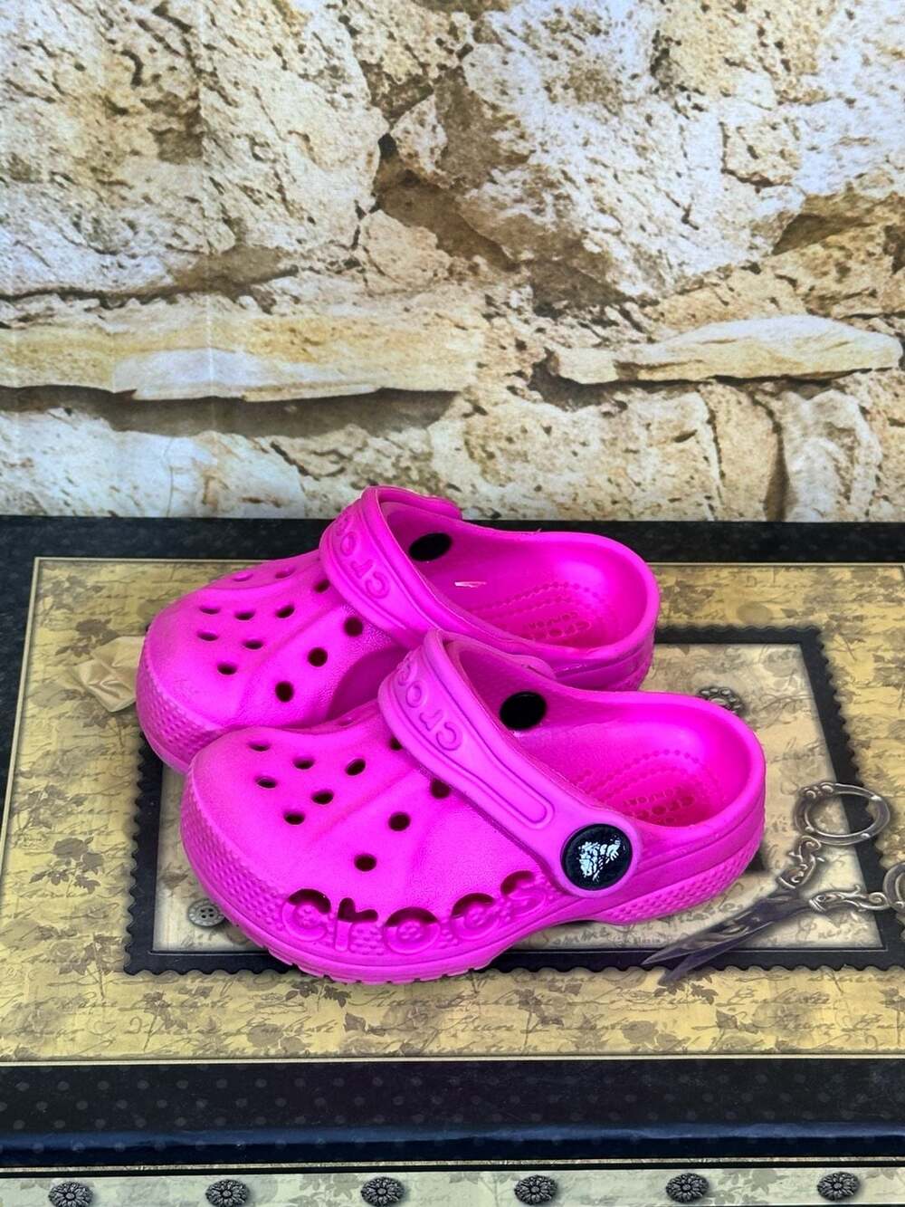 Crocs Baya Toddler Clogs in Candy Pink, Size C5